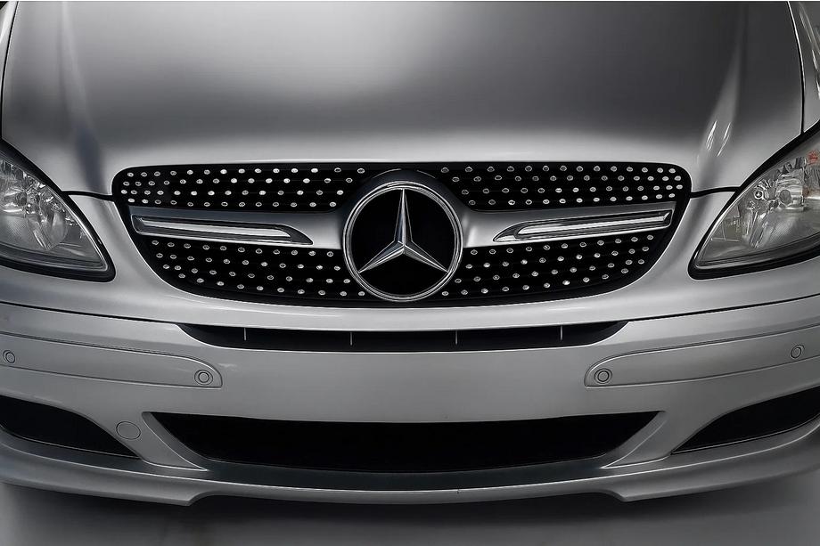 Mercedes Vito W639 2004–2014 Přední maska chladiče Diamond Silver (2004-2010) Image