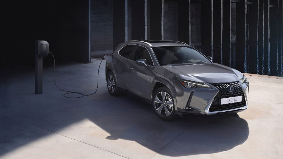 Recenze Lexus UX 300e: parametry, výbavy, design