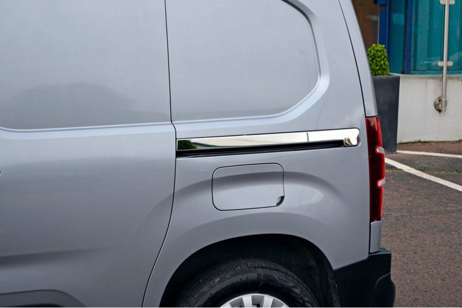 Opel Combo 2019– Nerezové lišty na posuvné dveře (2 ks) Fotografie 5