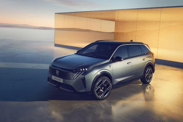 Recenze Peugeot 5008 III generace (2024)