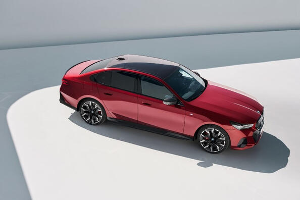 Test BMW i5: elektrický výkon v manažerské třídě