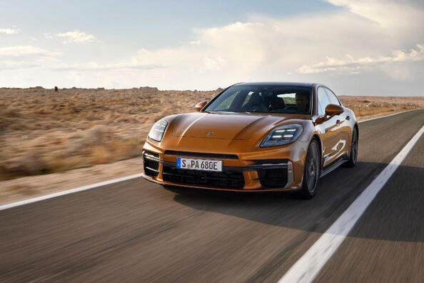 Recenze Porsche Panamera 2024: třetí generace
