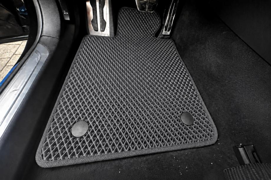 BMW řada 7 G11/G12 2015–2022 EVA autokoberce (pro G12, šedé) Image