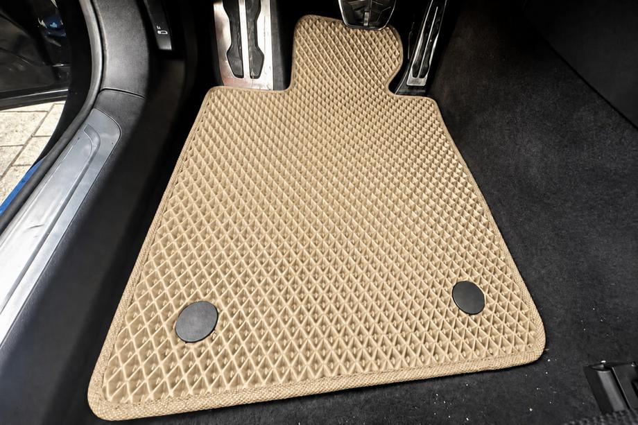 BMW řada 7 G11/G12 2015–2022 EVA autokoberce (pro G12, béžové) Image