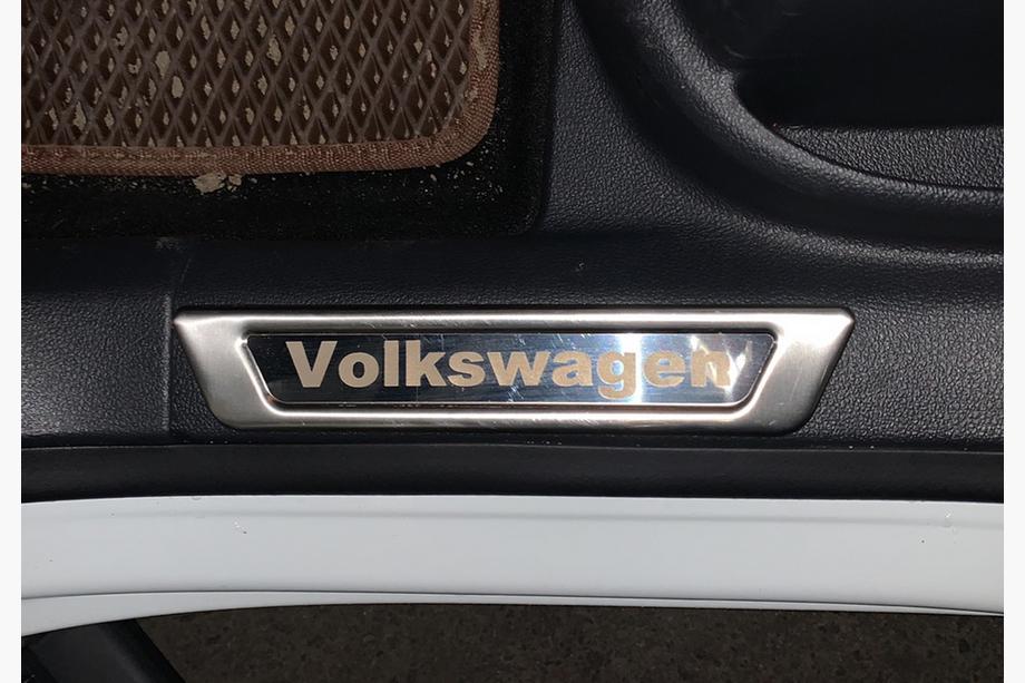 Volkswagen Univerzální prahové lišty Volkswagen V-1 (4 ks, nerez) Fotografie 8