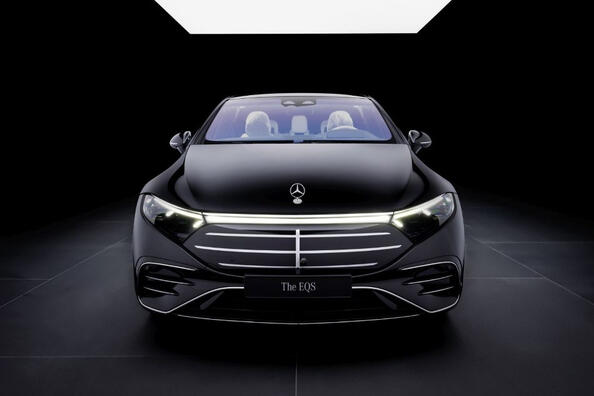 Recenze sedanu Mercedes-Benz EQS: facelift pro rok 2024