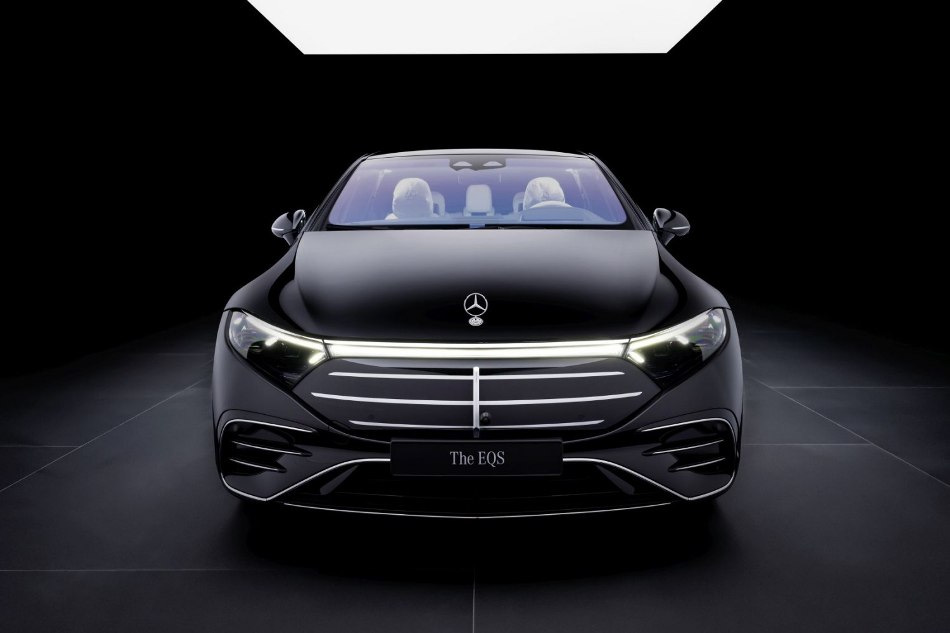 Recenze sedanu Mercedes-Benz EQS: facelift pro rok 2024