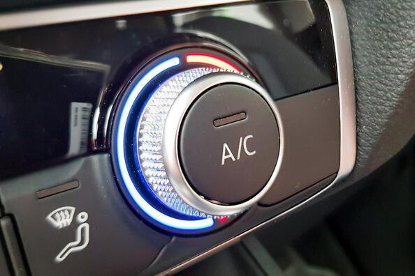 Jak správně používat autoklimatizaci v zimě: užitečné tipy