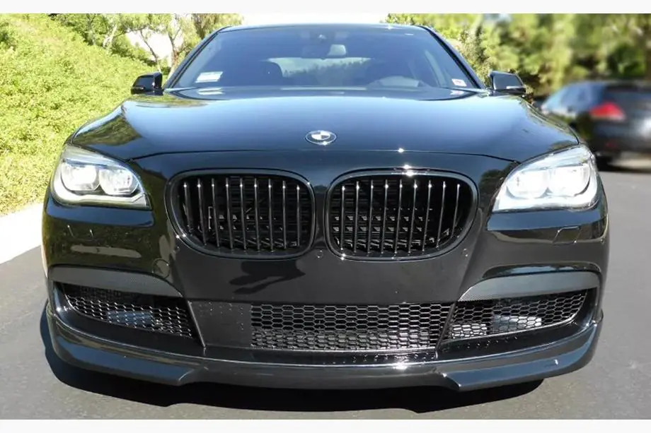 BMW řady 7 F01/F02 2008–2015 Ledvinky 1 Bar (černý lesk) Image