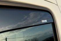 Mercedes Sprinter W907/W910 2018– Okenní deflektory vkládací (2 ks, HIC) fotografie 7