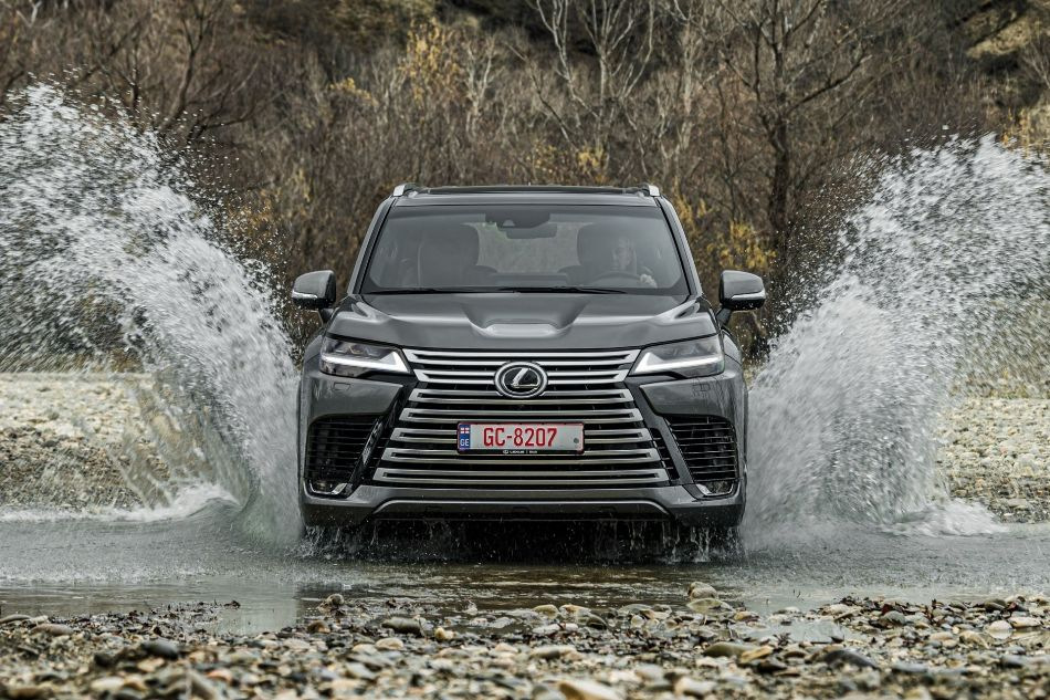 Recenze čtvrté generace Lexus LX