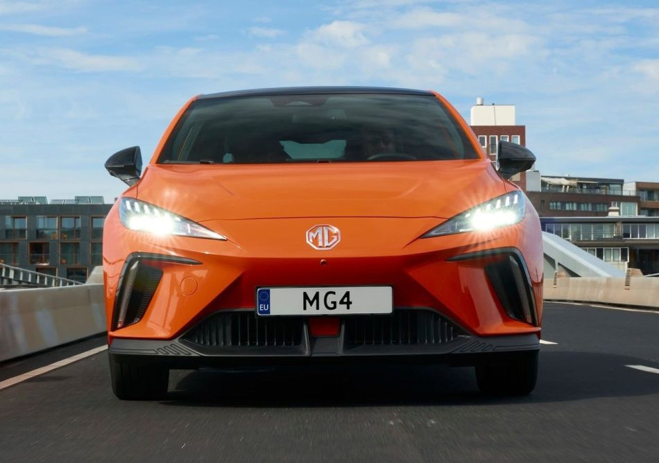 Recenze MG4 EV: elektrický hatchback do města