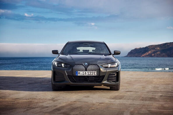 BMW i4 facelift 2024: přehled modernizovaného elektromobilu