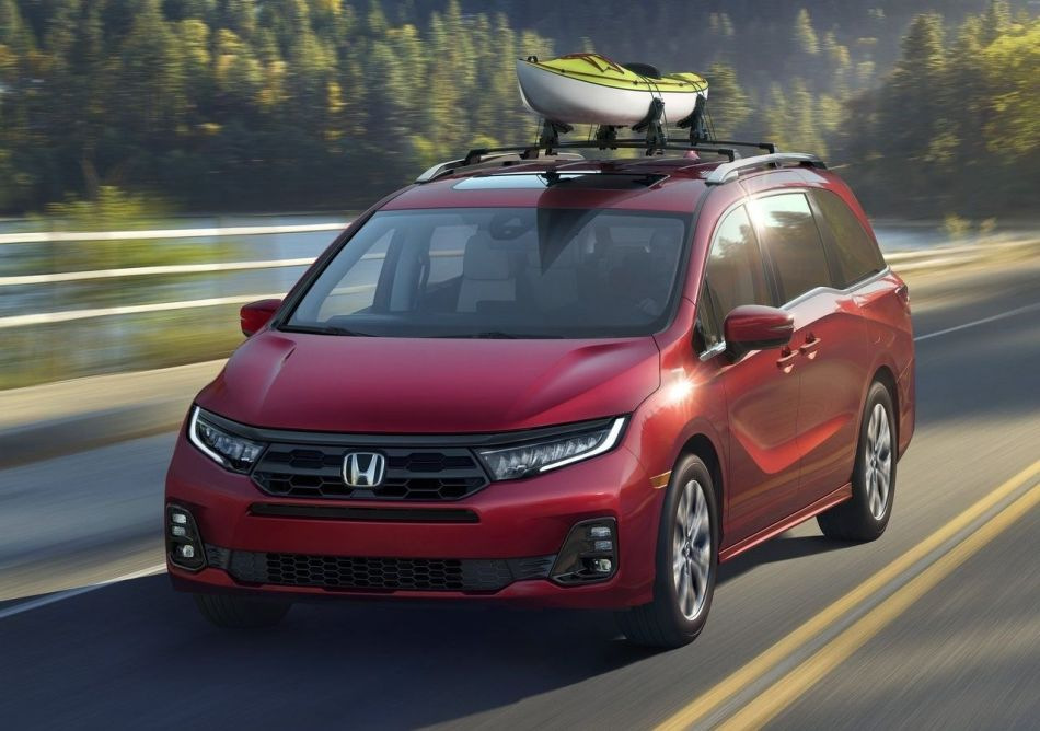Recenze minivanu Honda Odyssey 5. generace pro rok 2024