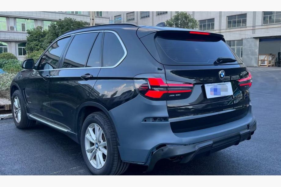 BMW X5 F15 2013–2018 Faceliftový kit pro X5M F95 2024 (bez výměny víka kufru) Fotografie 6