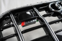 Audi Q8 2018– Přední maska chladiče SQ-Style (2018-2023, černá s chromem) fotografie 9