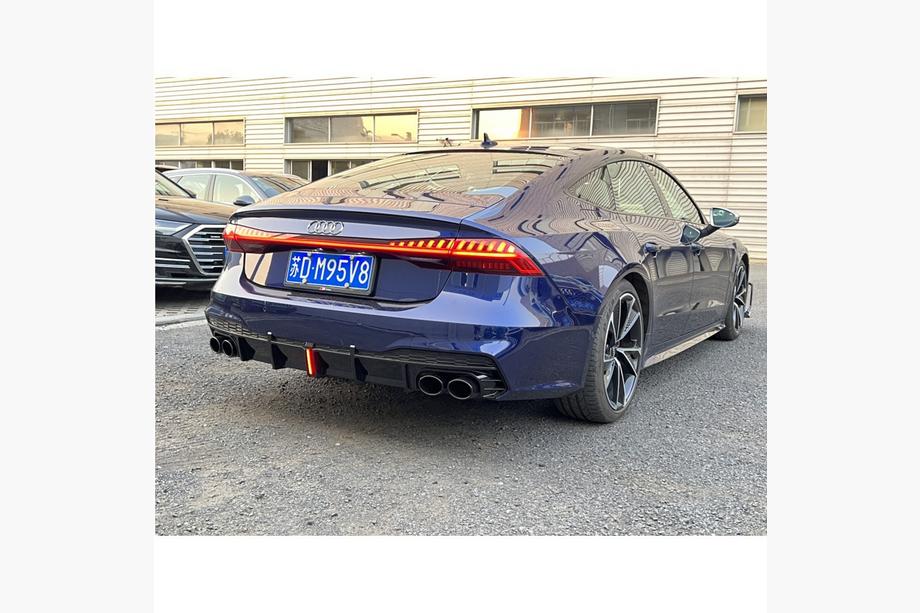 Audi A7 2018– Zadní difuzor s koncovkami výfuku S-Style Image