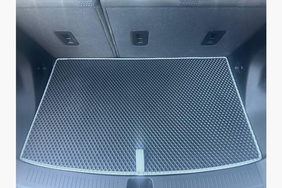 Chevrolet Bolt 2016–2023 EVA vanička do kufru (EUV, černá) Image