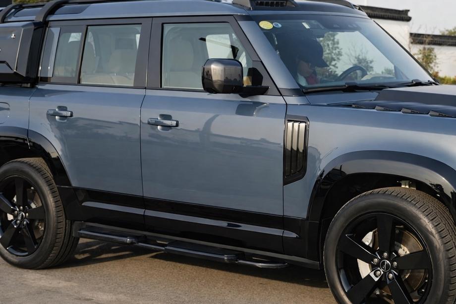 Land Rover Defender 2019– Sada dveřních lišt Image