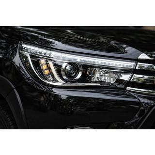 Přední světlomety OEM V2 2015-2019 (pro xenonovou výbojku nebo LED, 2 ks) Toyota Hilux 2015– fotografie 1