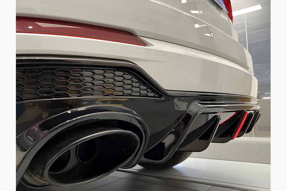 Audi Q3 2019–2025 Zadní difuzor s koncovkami QRS-Style Fotografie 1