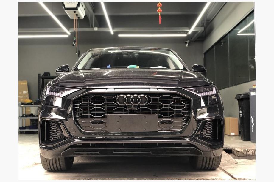 Audi Q8 2018– Přední maska chladiče RSQ-Style (2018-2023, černá) Image
