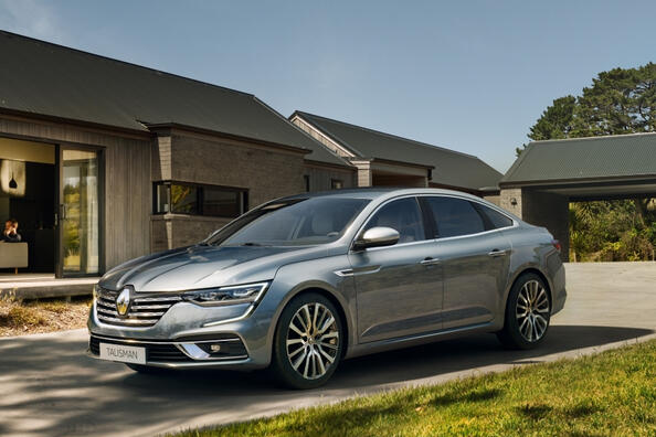 Test sedanu Renault Talisman: facelift první generace