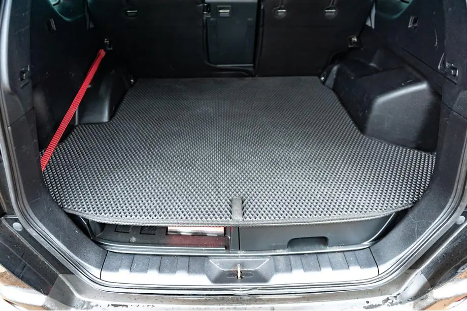 Nissan X-trail T31 2007–2014 EVA koberec do kufru (černý) Fotografie 1