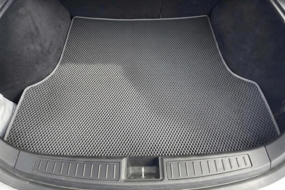 Tesla Model S 2012– Zadní rohož do kufru EVA (2012-2021, šedá) Image