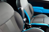 Fiat 500/500L 2013–2022 Loketní opěrka do držáku nápojů fotografie 4