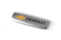 Chevrolet Hliníkový štítek na autokoberce (1 ks) fotografie 1