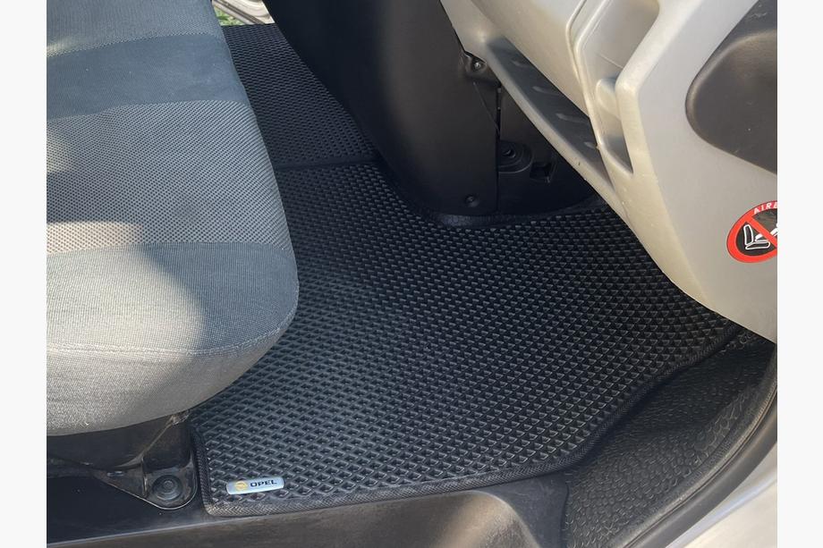 Opel Hliníkový štítek na autokoberce (1 ks) Fotografie 2