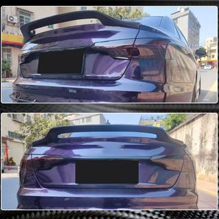 Spoiler V8 (pro sedan, karbon) fotografie 3