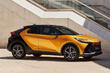 Recenze stylového hybridního crossoveru Toyota C-HR druhé generace fotografie 2