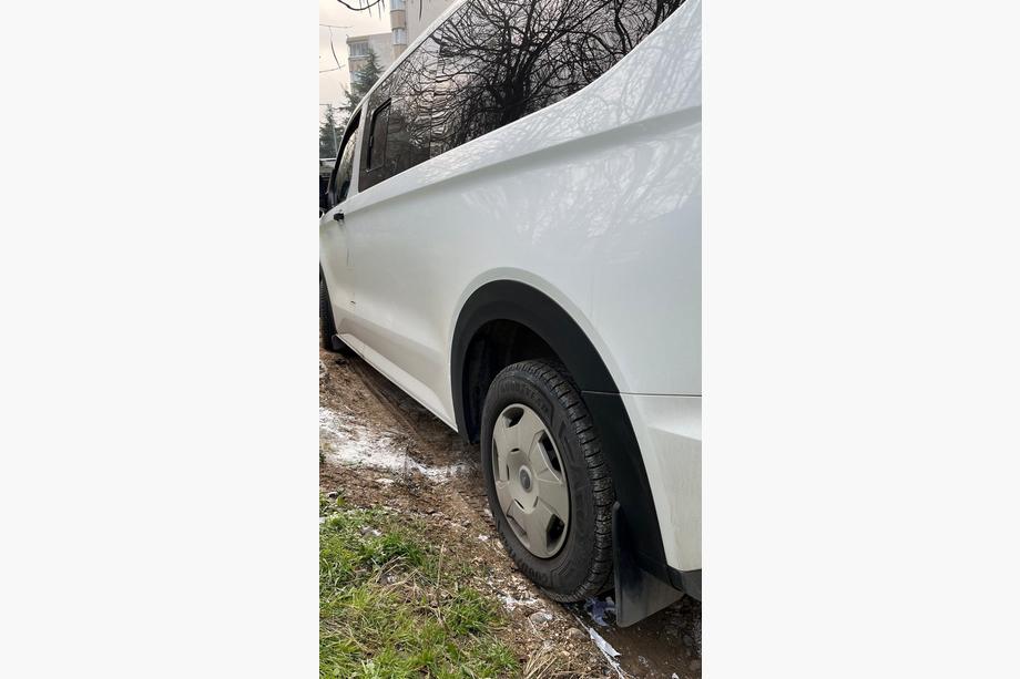 Ford Custom 2023– Široké lemy blatníků (4 ks, černé) Image