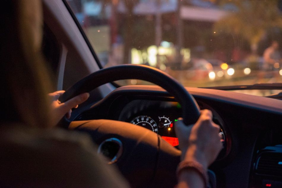 Jak šetřit palivo při jízdě ve městě: užitečné tipy a triky