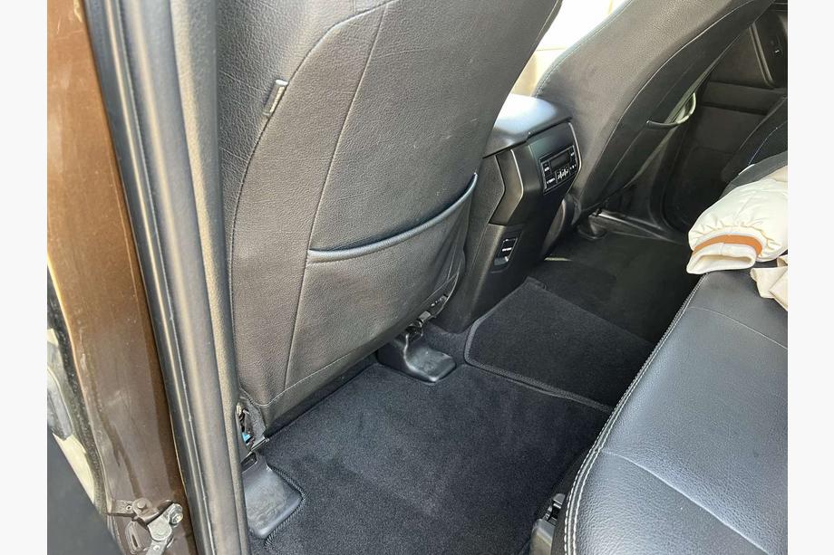 Toyota Land Cruiser Prado 150 2009–2023 Textilní koberce do interiéru Premium (černé) 5místné, 2009-2013 Fotografie 3
