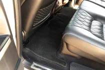 Toyota Land Cruiser 200 2007–2021 Textilní koberce do interiéru Premium V-2 (2012-2021, černé) fotografie 13