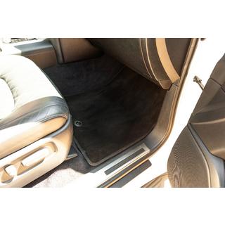 Textilní koberce do interiéru Premium V-2 (2012-2021, černé) Toyota Land Cruiser 200 2007–2021 fotografie 2