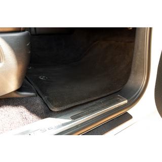 Textilní autokoberce Classic V-2 (2012-2021, černé) Toyota Land Cruiser 200 2007–2021 fotografie 2
