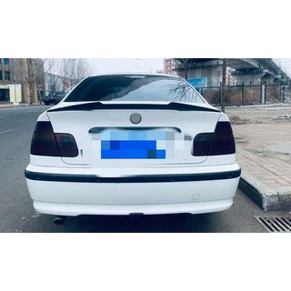 Spoiler ve stylu M4 (pro sedan, karbon) fotografie 2