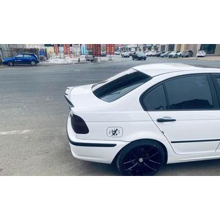 Spoiler ve stylu M4 (pro sedan, karbon) fotografie 3