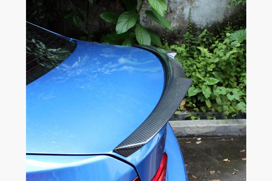 BMW řada 3 F30/F31 2012–2019 Spoiler M4-Style V2 (pro F30/F80, karbonový) Fotografie 2