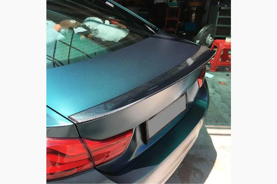 BMW řada 4 F32/F33/F36 2012–2020 Karbonový spoiler V5 (pro F32) Image