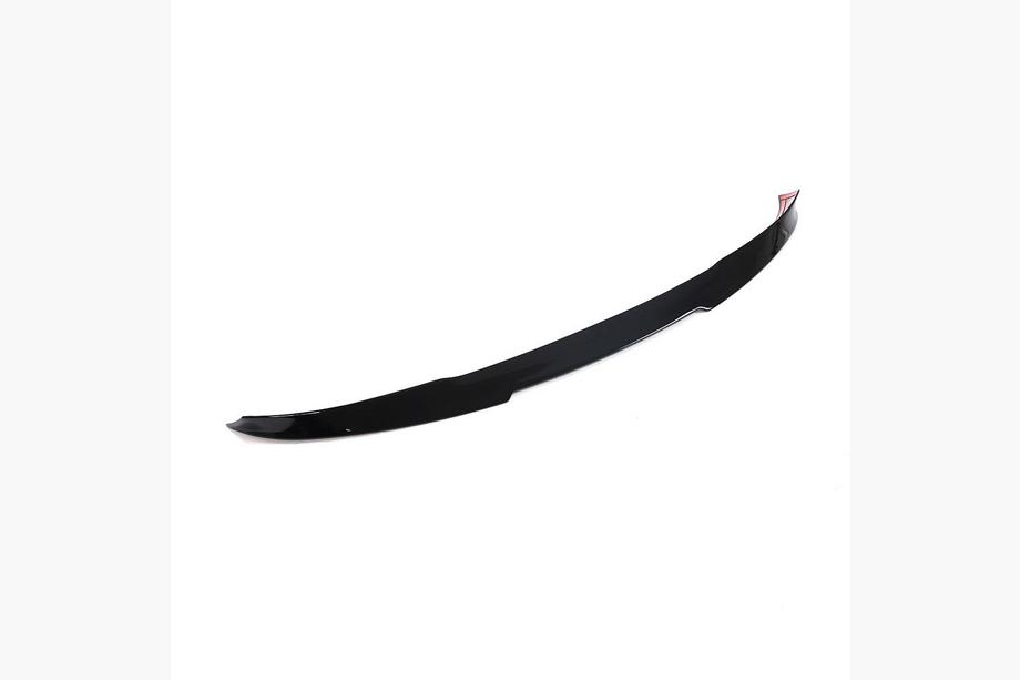 BMW řada 4 F32/F33/F36 2012–2020 Karbonový spoiler víka kufru V8 (pro F36) Fotografie 1
