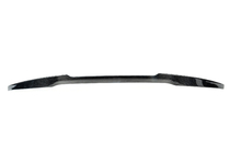 BMW řada 4 G22/23/26 2020– Spoiler M4-Style V2 (pro G22/G82, karbon) fotografie 4