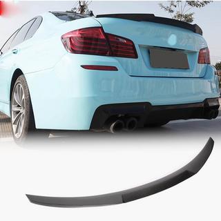Spoiler ve stylu M4 (pro F10, karbon) fotografie 1