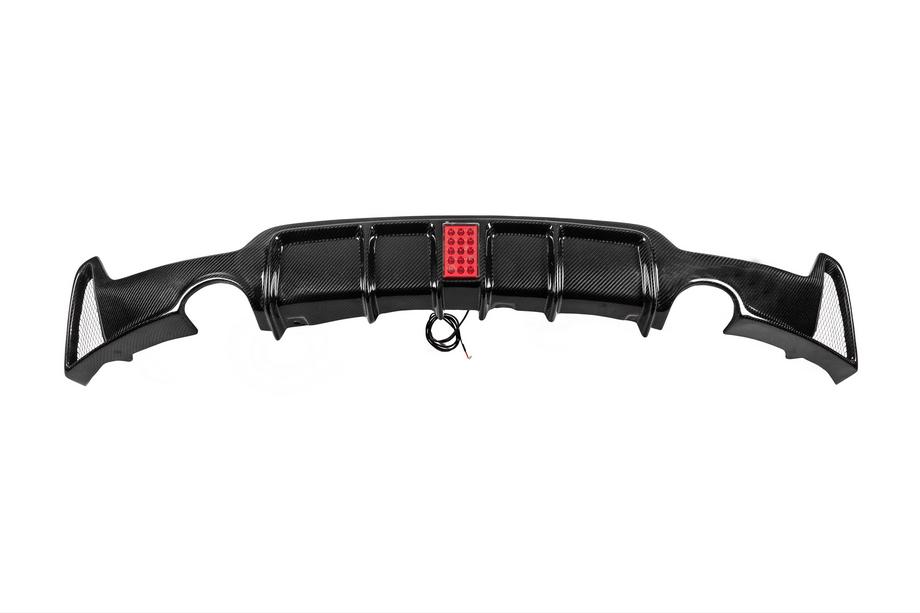 BMW řada 4 F32/F33/F36 2012–2020 Difuzor zadního nárazníku V8 (pro M-Sport, karbon) Fotografie 6