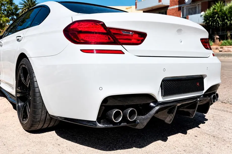 BMW řady 6 F12/F13/F06 2011–2018 Difuzor zadního nárazníku V1 (pro M6, karbon) Image