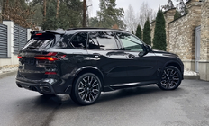 BMW X5 G05 2019–2026 Nástavce prahů V3 (černý lesk) fotografie 2